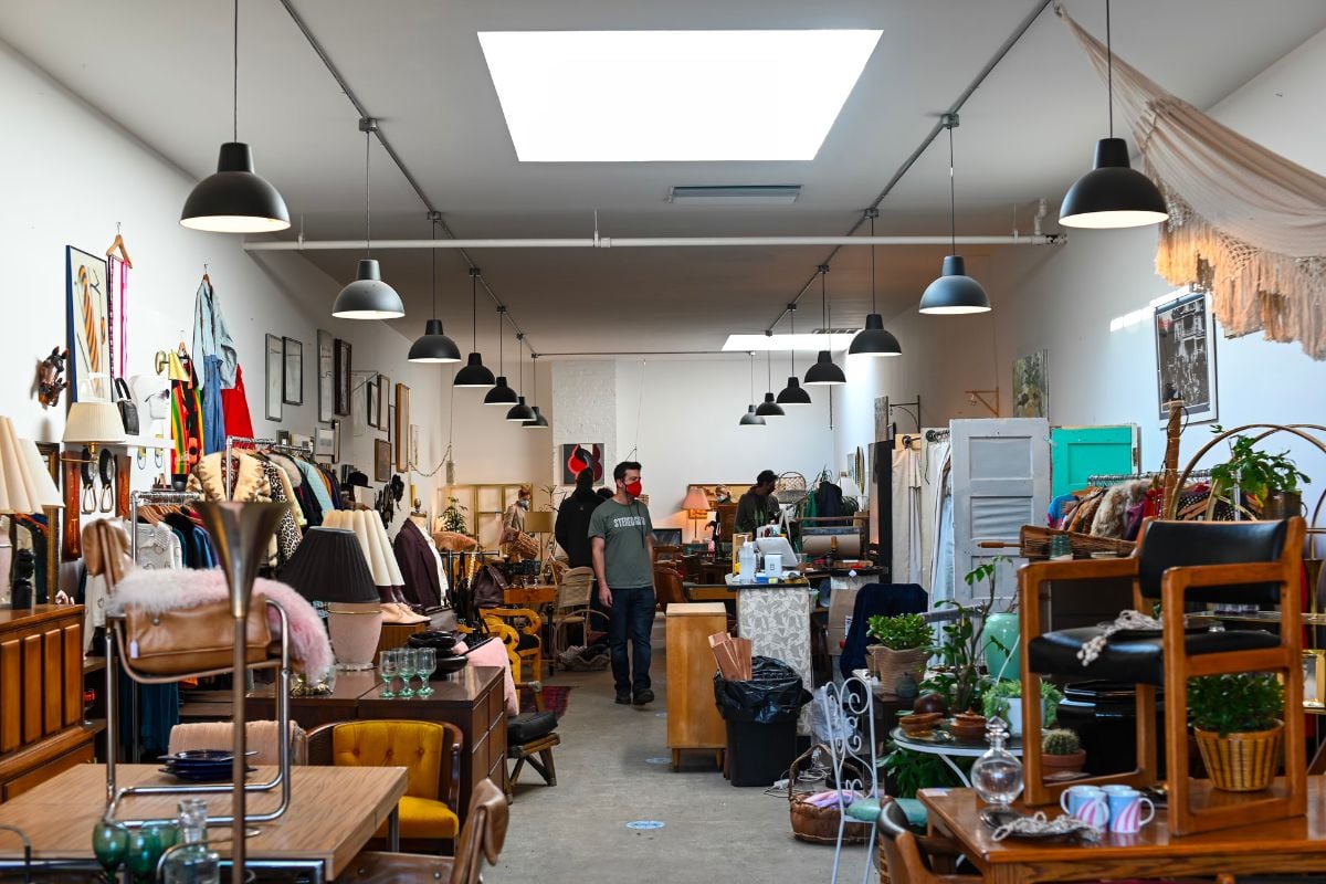How to start a thrift store: A comprehensive guide